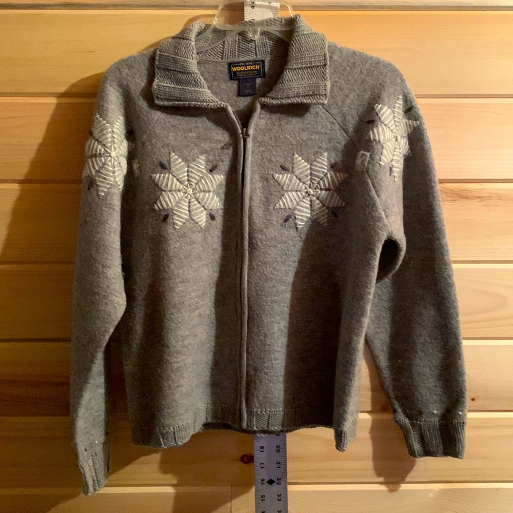Woolrich light gray heather sweater.